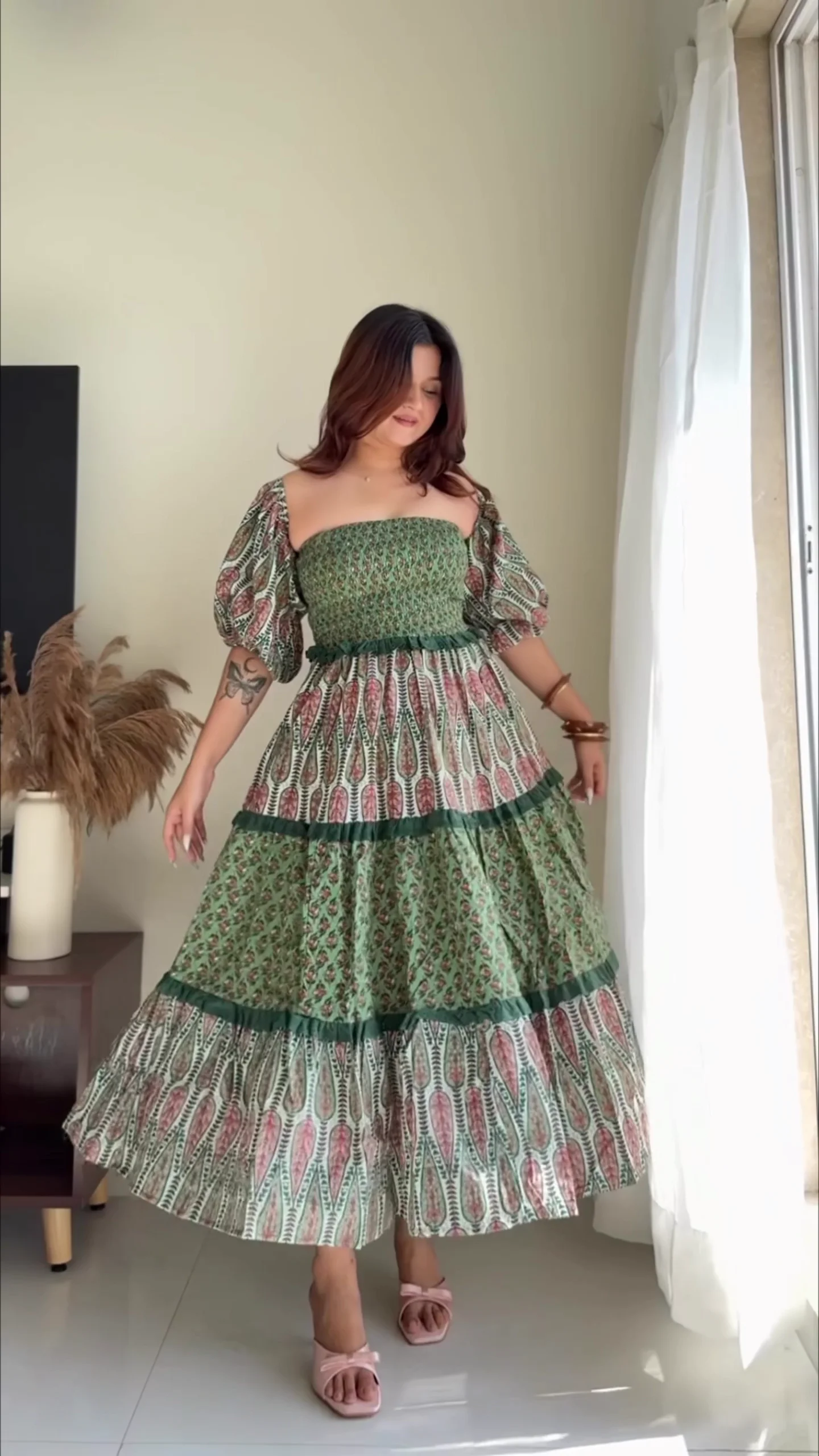 🌺 Rosé Bloom Flowy Maxi Dress – Feminine Elegance in Every Twirl ✨💃