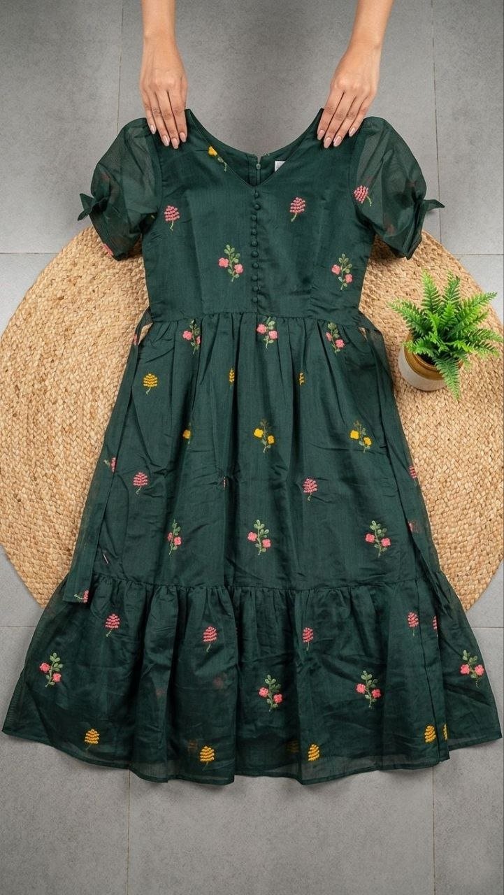 Teena Bottle Green 💚*