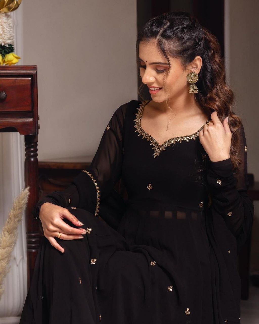 *BLACK HANDWORK ANARKALI 🖤💛✨*