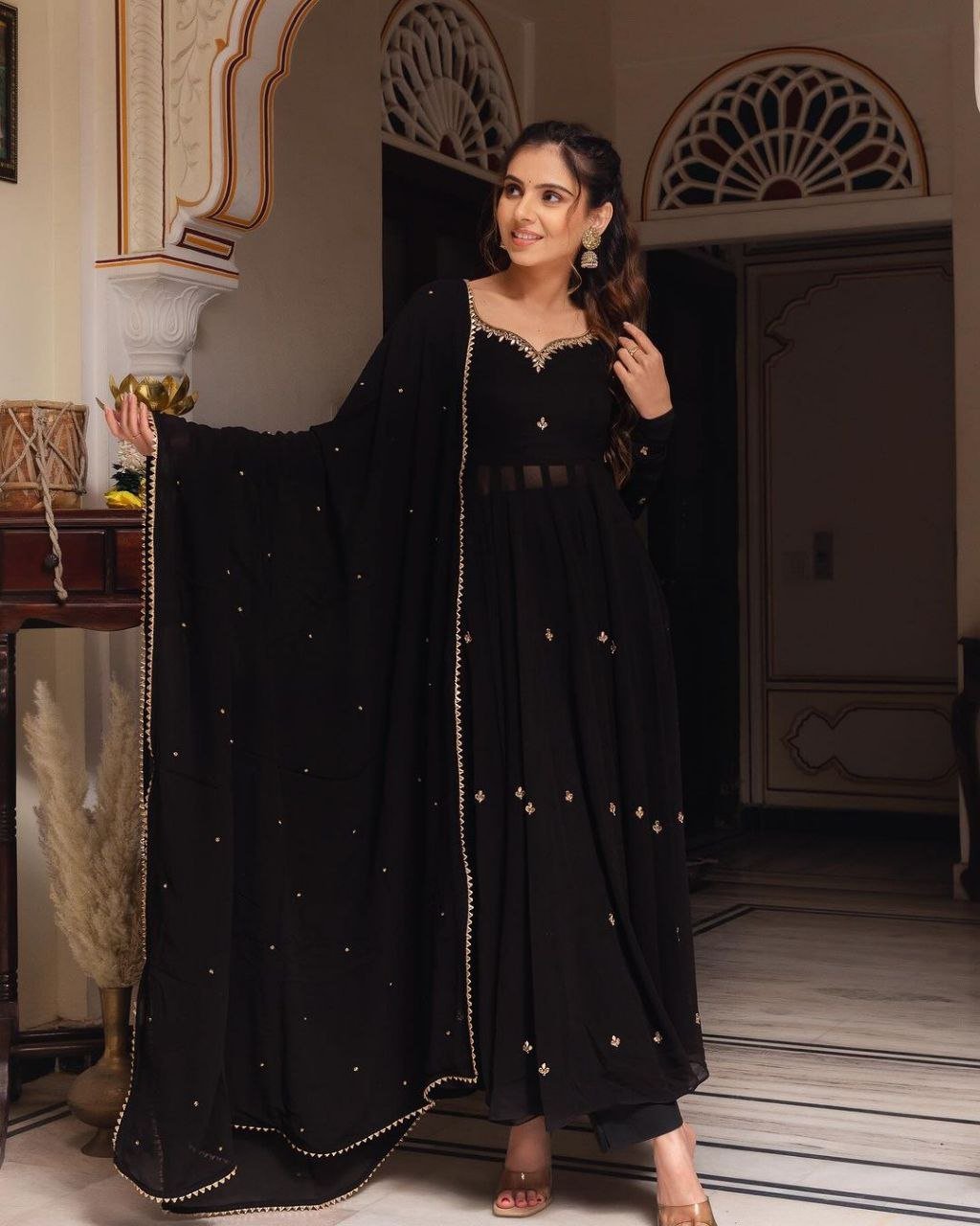 *BLACK HANDWORK ANARKALI 🖤💛✨*